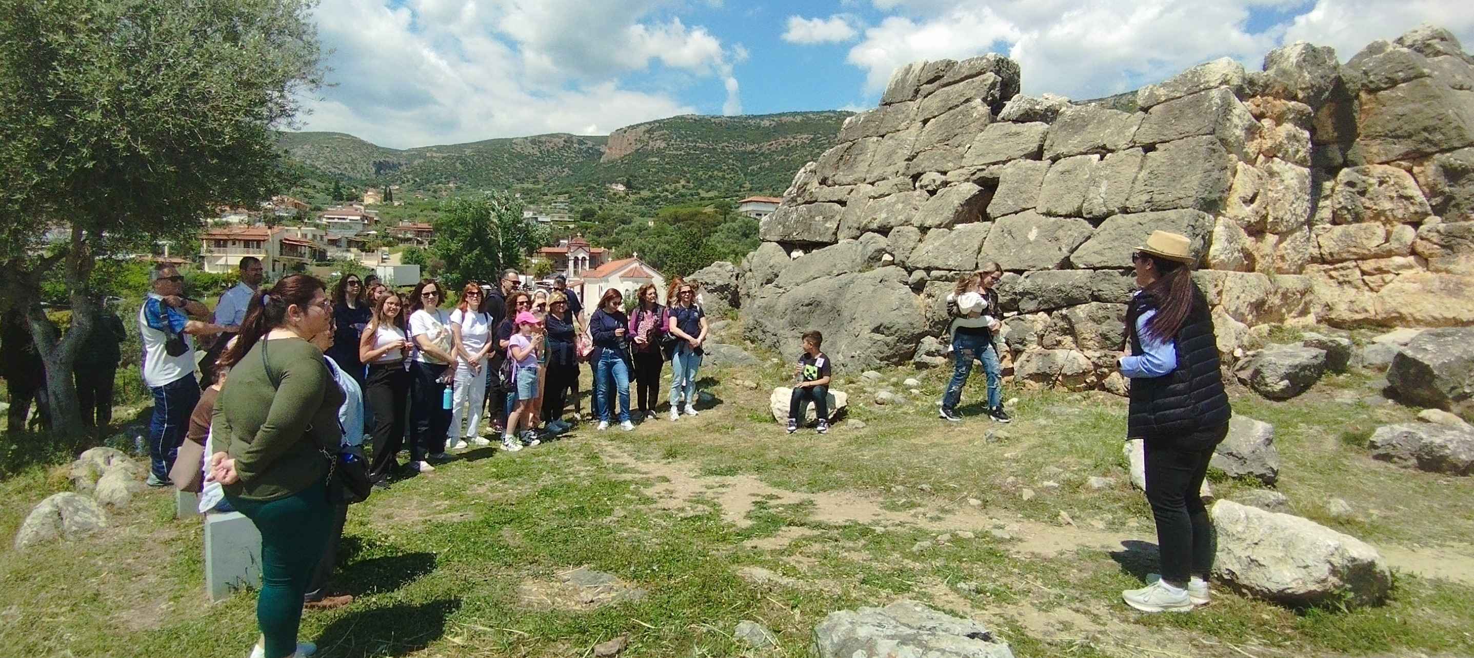 Στα Ίχνη της «Πυραμίδας»: Ένα Ταξίδι στο Χρόνο και την Παράδοση